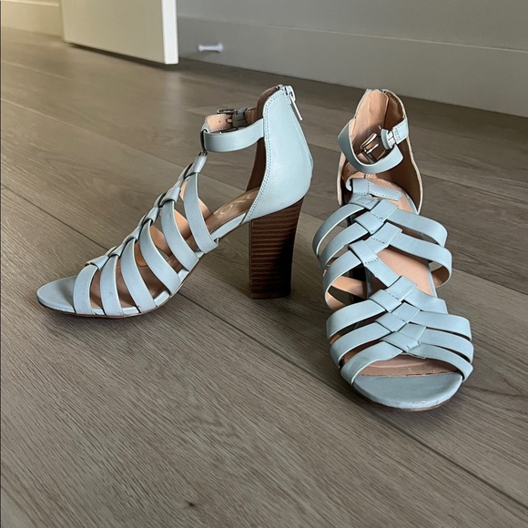 XOXO Pale Blue Crisscross Heeled Sandals Size 7 - Picture 2 of 11